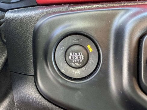 Used 2021 Jeep Wrangler Rubicon w/ Cold Weather Group image 9