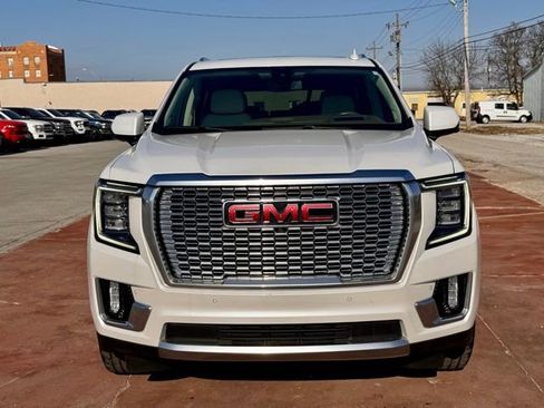 Used 2022 GMC Yukon Denali AWD/4WD image 2