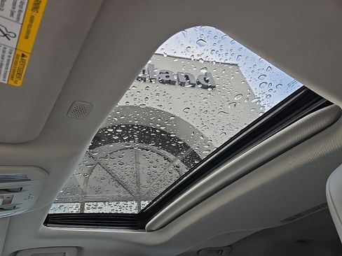 Used 2021 Toyota Highlander XLE image 76