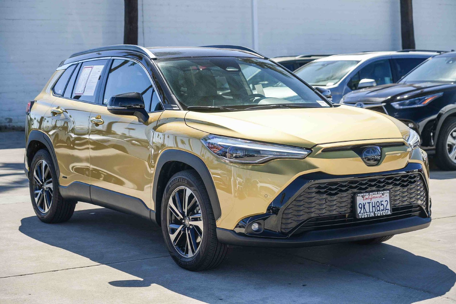 Certified 2023 Toyota Corolla Cross AWD Hybrid w/ Convenience Package image 5
