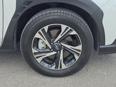 Used 2025 Subaru Crosstrek 2.5i Premium AWD/4WD image 25