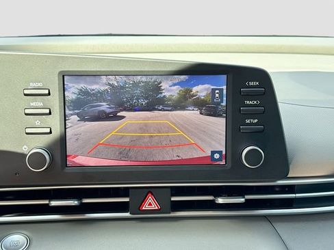 Used 2023 Hyundai Elantra SEL image 13