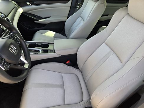 Used 2019 Honda Accord EX image 18