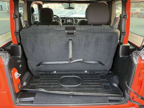 Used 2019 Jeep Wrangler Sport AWD/4WD image 10