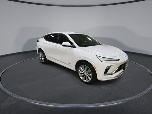 New 2025 Buick Envista Avenir image 2