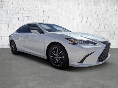 Used 2023 Lexus ES 300h w/ Premium Package