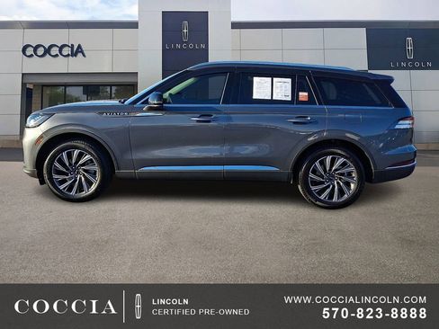 Certified 2025 Lincoln Aviator AWD image 7