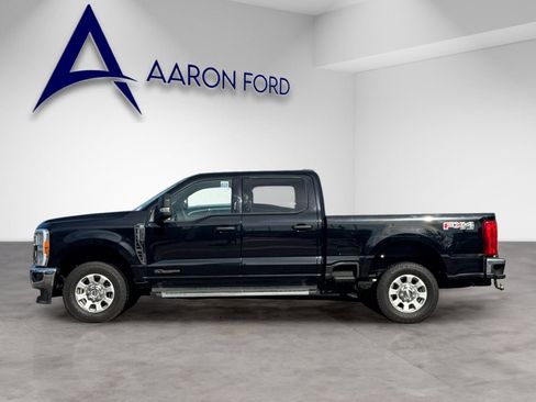 Used 2023 Ford F250 XLT w/ FX4 Off-Road Package image 2