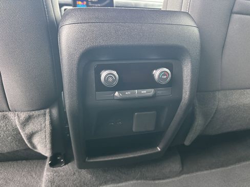 Used 2025 GMC Acadia Elevation image 23