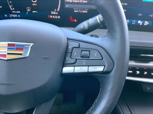 Used 2024 Cadillac XT4 Luxury w/ Cold Weather Package image 24