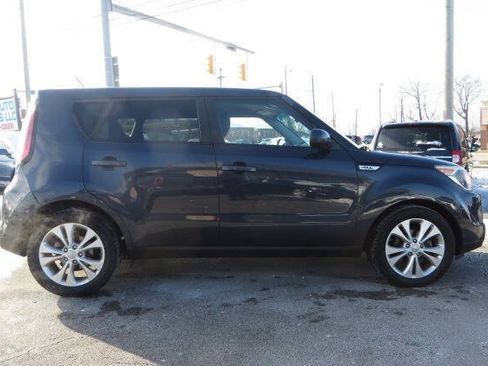 Used 2015 Kia Soul + FWD image 6