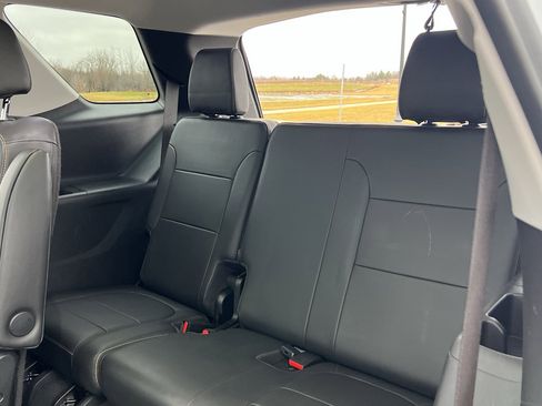 Used 2021 Chevrolet Traverse Premier w/ Redline Edition image 39