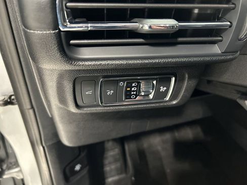 Used 2022 Lincoln Corsair AWD w/ Equipment Group 101A image 10