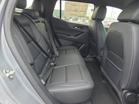 New 2026 Chevrolet Equinox LT w/ Convenience Package II FWD image 14