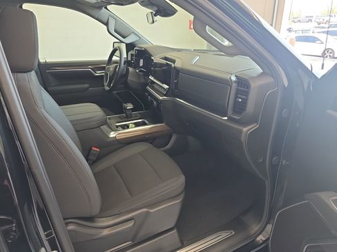 Used 2025 Chevrolet Silverado 1500 LT AWD/4WD image 9