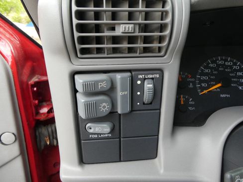 Used 1997 GMC Sonoma SLS w/ Sport Marketing Option Pkg RWD image 17