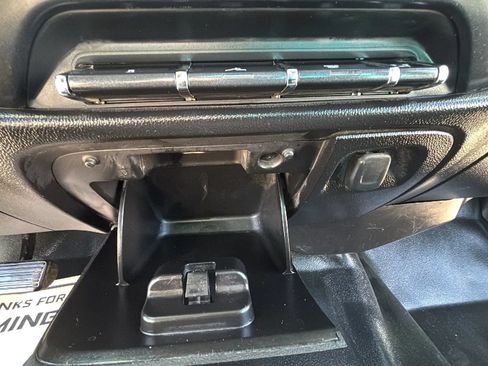 Used 2015 Chevrolet Silverado 3500 W/T w/ WT Convenience Package AWD/4WD image 13