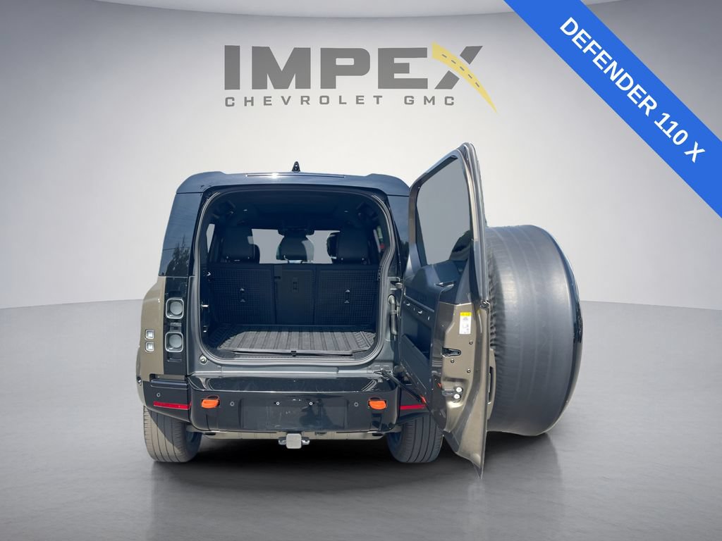 Used 2024 Land Rover Defender 110 X AWD/4WD image 11
