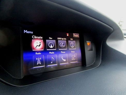 Used 2016 Lexus ES 300h w/ Luxury Package w/Wood Trim image 3