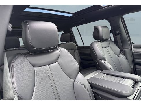 New 2026 Jeep Grand Wagoneer Limited AWD/4WD image 28