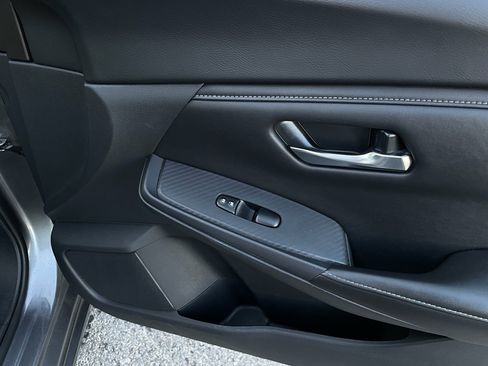 Used 2023 Nissan Sentra SV image 23