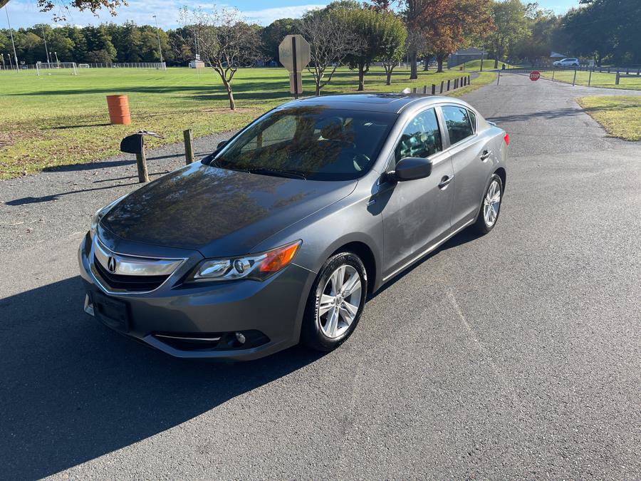 Used 2013 Acura ILX w/ Technology Package FWD image 4