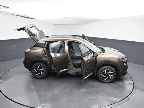 New 2026 Nissan Kicks SV w/ Charging Package image 46