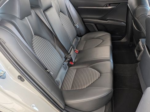 Used 2022 Toyota Camry SE image 19