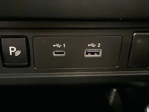 Used 2025 Nissan Frontier SV image 26