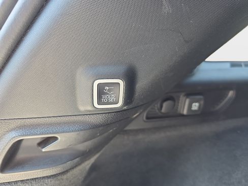 Certified 2023 Jeep Grand Cherokee Overland AWD/4WD image 11