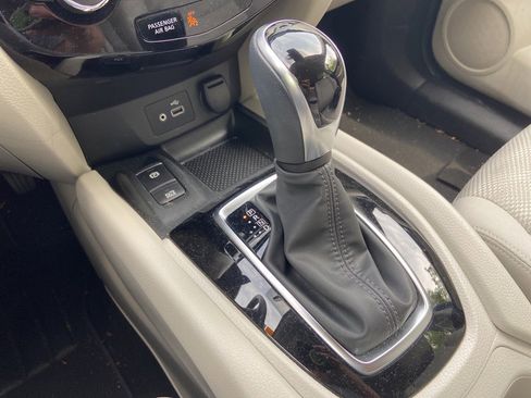 Used 2019 Nissan Rogue Sport SV w/ Technology Package image 16