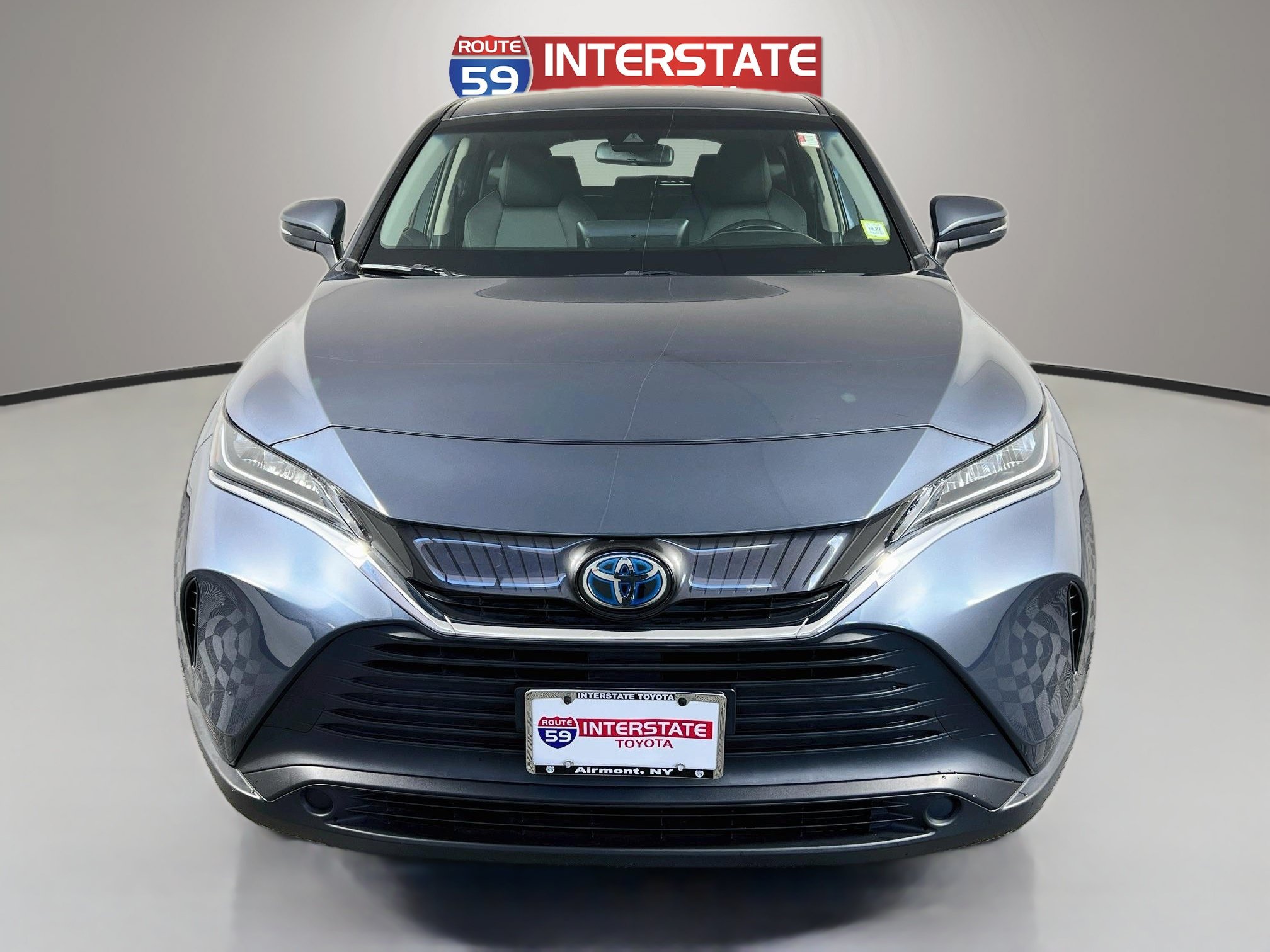 Certified 2021 Toyota Venza LE AWD/4WD image 2