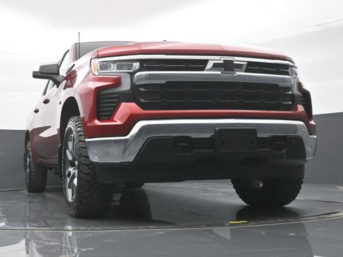 Used 2023 Chevrolet Silverado 1500 LT AWD/4WD image 41
