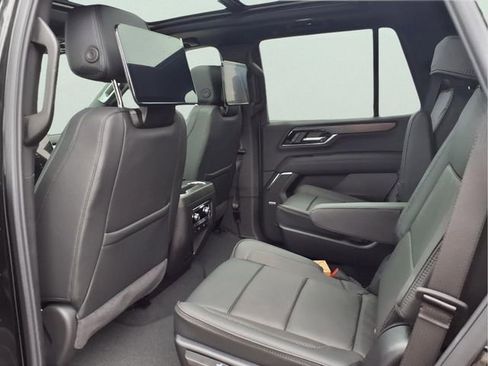 New 2026 GMC Yukon Denali w/ Denali Reserve Package AWD/4WD image 19