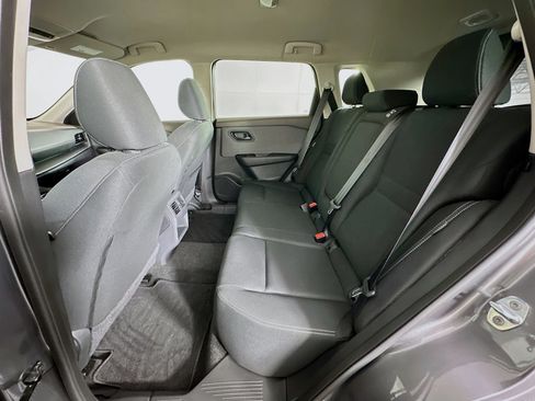 Used 2023 Nissan Rogue S image 26