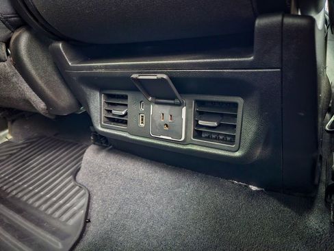 Certified 2024 GMC Sierra 1500 SLE w/ Preferred Package image 35