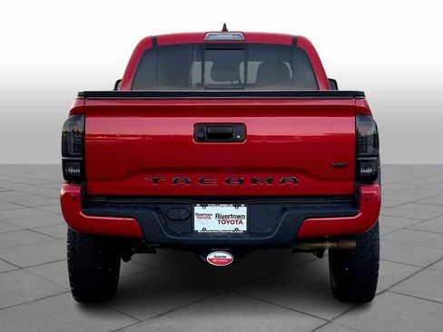 Used 2022 Toyota Tacoma TRD Off-Road w/ Technology Package image 5