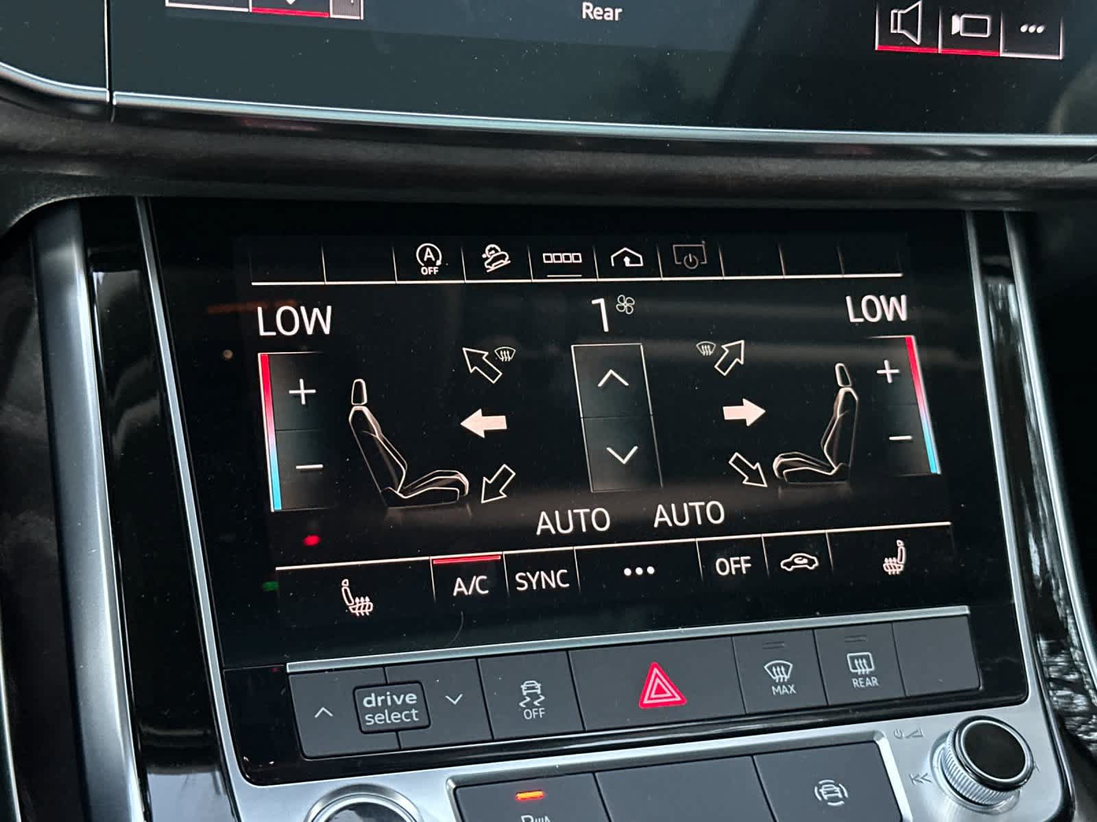 Used 2023 Audi Q7 3.0T Premium w/ Convenience Package AWD/4WD image 22