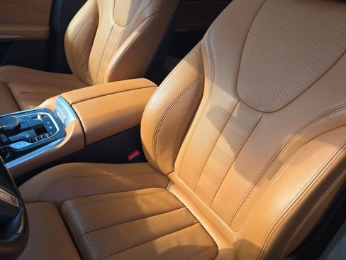 Used 2022 BMW X7 xDrive40i w/ M Sport Package image 38