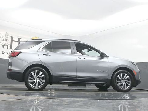 Used 2024 Chevrolet Equinox LT image 52