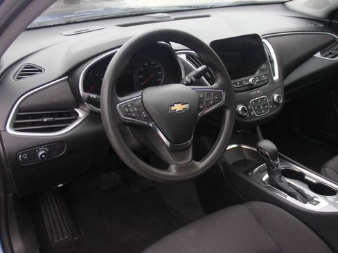 Used 2023 Chevrolet Malibu LT FWD image 22