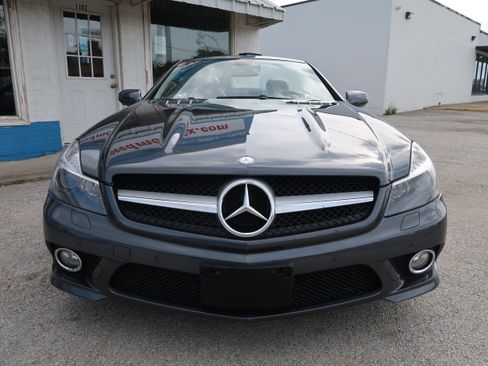 Used 2011 Mercedes-Benz SL 550 image 9