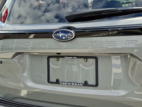 Used 2025 Subaru Forester Premium AWD/4WD image 32