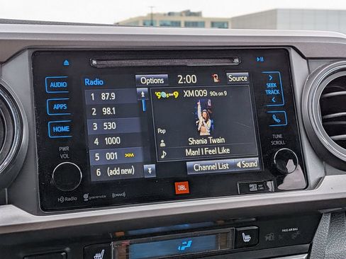 Used 2019 Toyota Tacoma Limited image 18