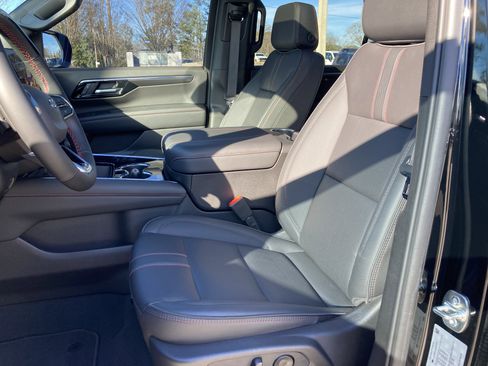 New 2025 Chevrolet Suburban RST w/ Advanced Technology Package image 11