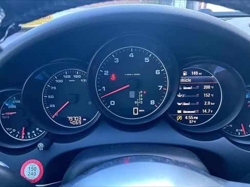 Used 2017 Porsche Cayenne Platinum Edition w/ Premium Package (PJV) image 26