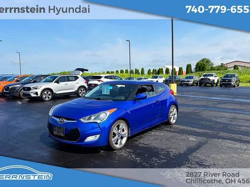 Used 2012 Hyundai Veloster w/ Style Pkg FWD image 4