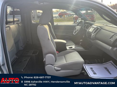 Used 2015 Toyota Tacoma 4x4 Access Cab V6 image 27