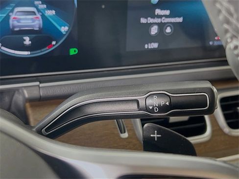 Used 2020 Mercedes-Benz GLE 350 4MATIC w/ Premium Package image 23