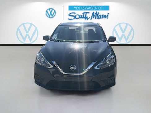 Used 2019 Nissan Sentra SV image 2